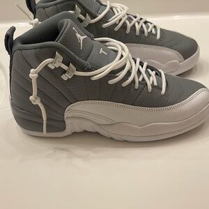 Jordan Kids Sneakers in Gray and White